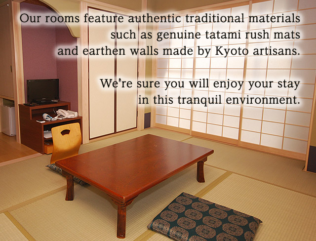 Our rooms feature authentic traditional materials such as genuine tatami rush mats and earthen walls made by Kyoto artisans. We're sure you will enjoy your stay in this tranquil environment. 松本旅館 Matsumoto Ryokan